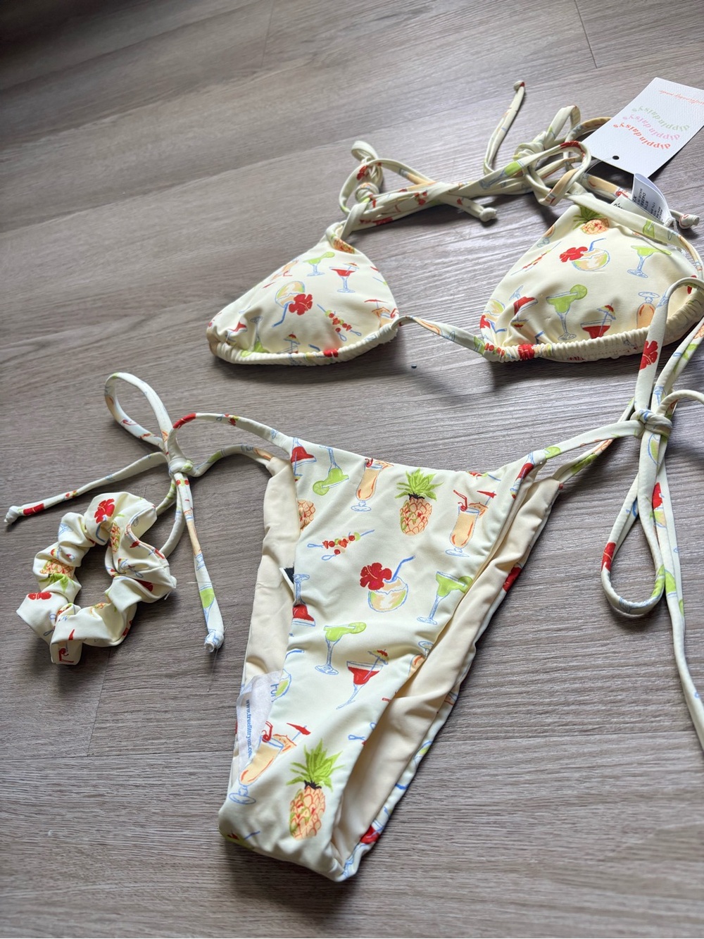 Dippin Daisies Pastel Yellow Tropical Drink string Bikini w/ matching scrunchie
